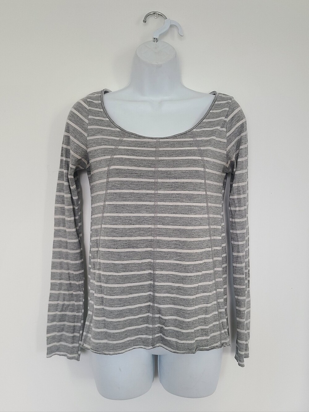 Women's Gray & White Striped Long Sleeve Top